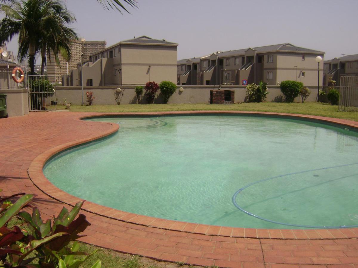 North Beach Durban Apartments 외부 사진