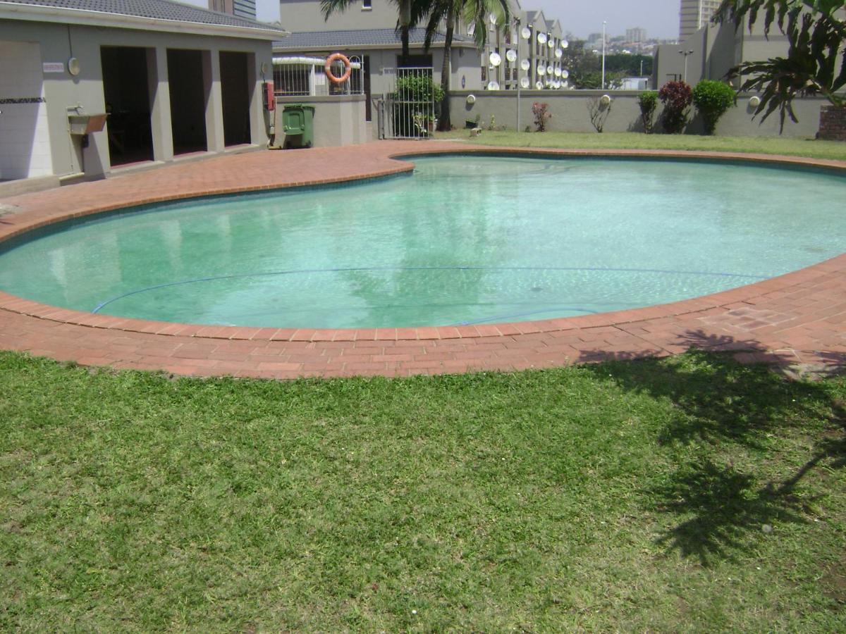 North Beach Durban Apartments 외부 사진